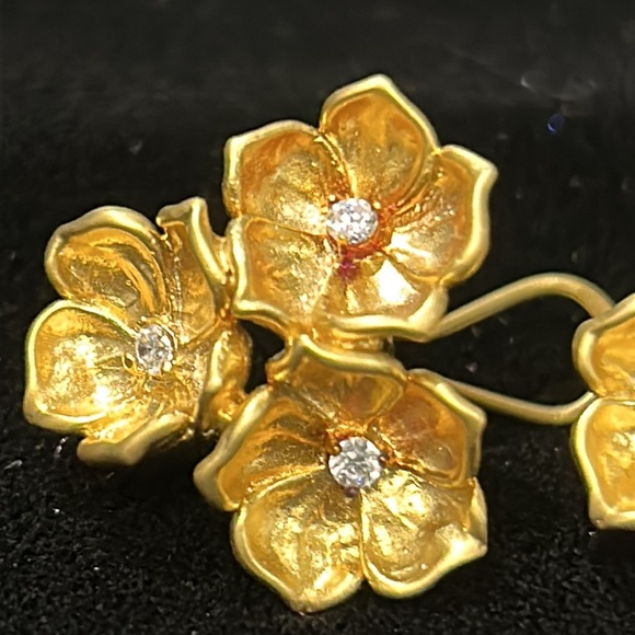 #16 Vintage Earrings for Pierced Ears, 3 Gold Flowers with Crystal Centers - Picture 3 of 11